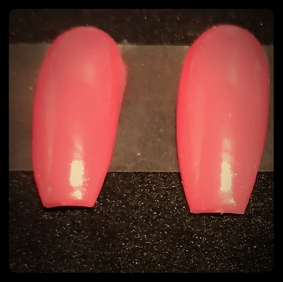 Hot Pink Press On Nails - Picture 1 of 3